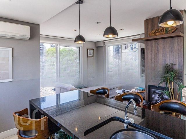 Apartamento com 127m², 2 dormitórios, 1 suíte, 3 vagas, Auxiliadora em Porto Alegre