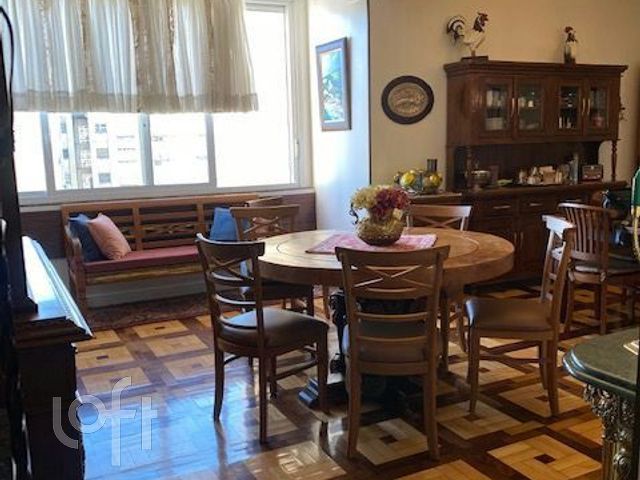 Apartamento com 205m², 3 dormitórios, 1 suíte, 1 vaga, Independência em Porto Alegre