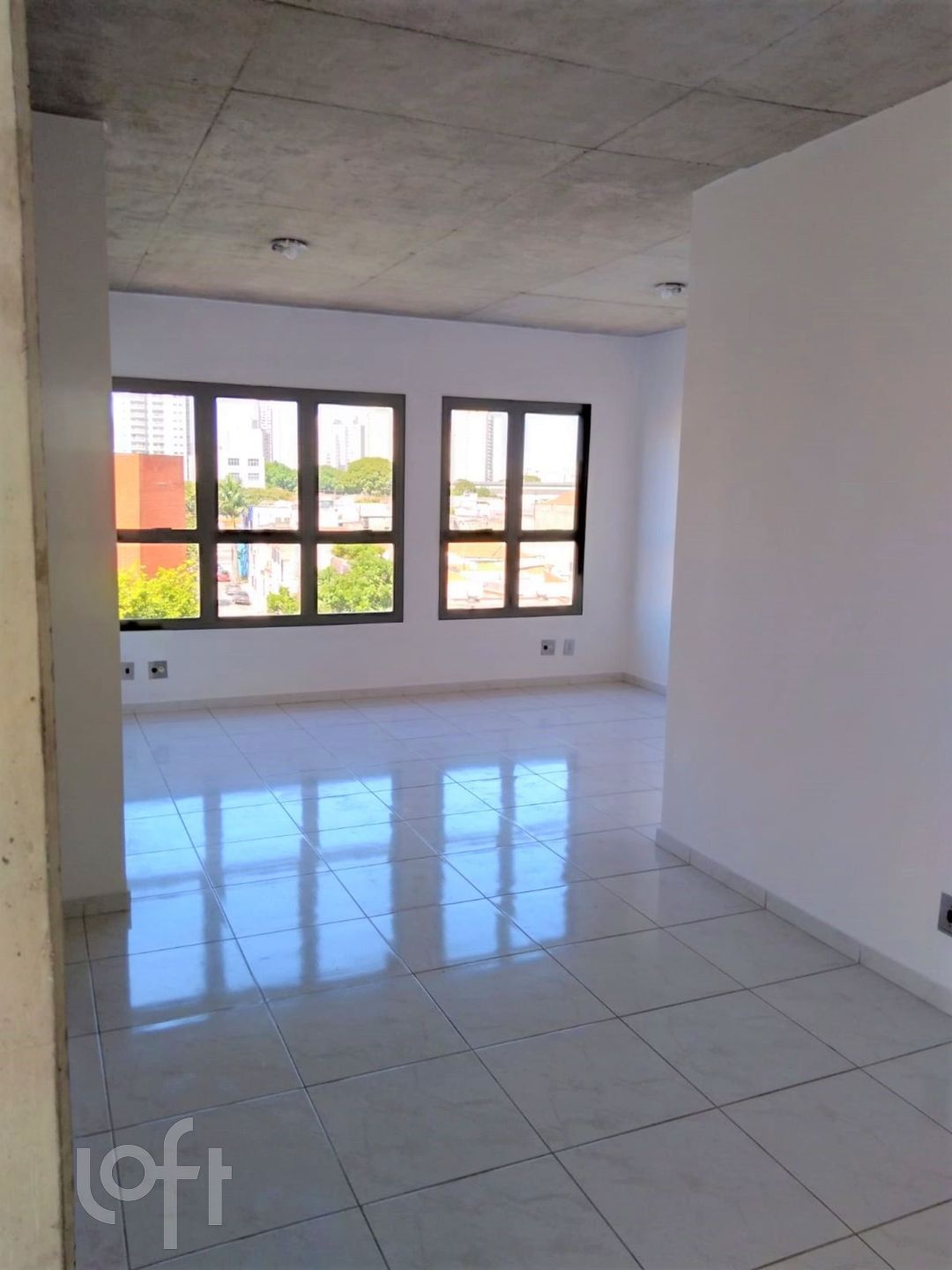 Apartamento à venda com 2 quartos, 69m² - Foto 1