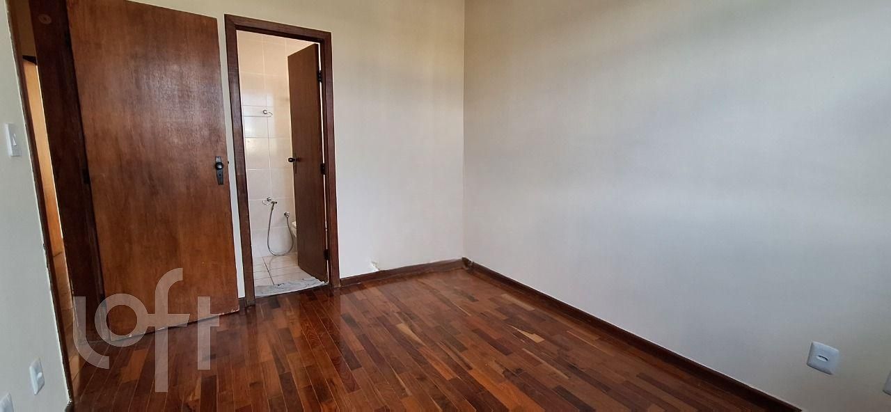 Apartamento à venda com 3 quartos, 90m² - Foto 4