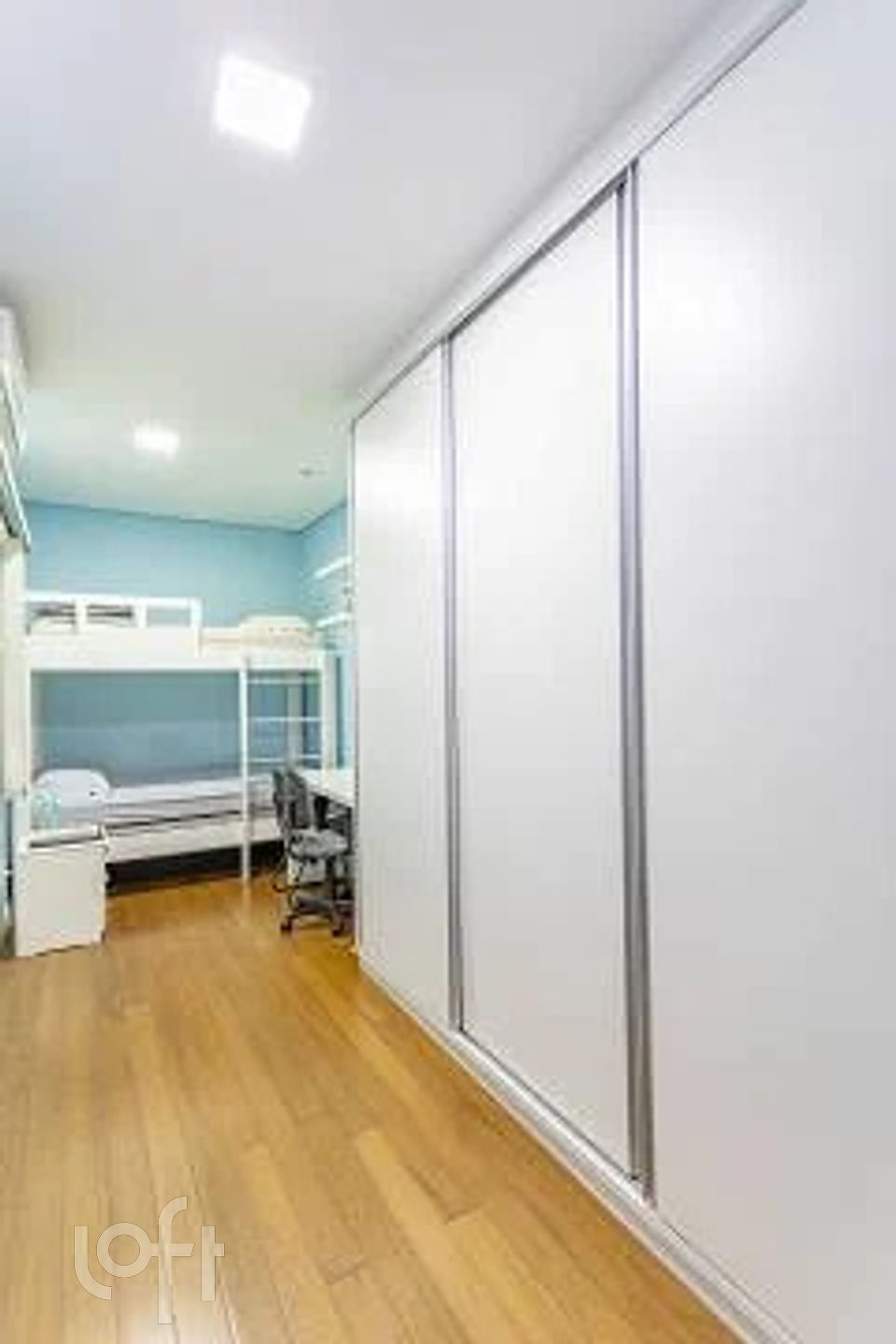 Casa à venda com 4 quartos, 197m² - Foto 2