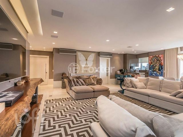 Apartamento com 179m², 3 dormitórios, 2 suítes, 3 vagas, Rio Branco em Porto Alegre
