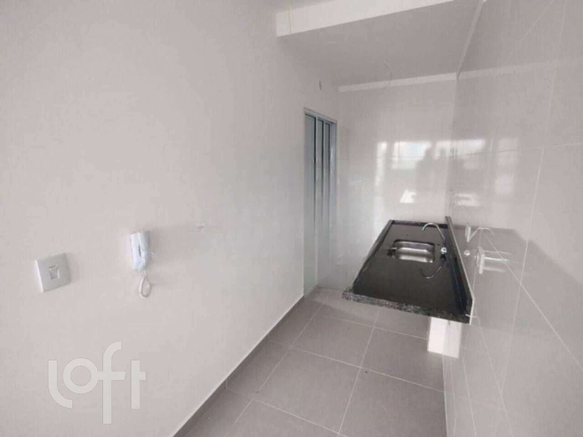 Apartamento à venda com 2 quartos, 37m² - Foto 15