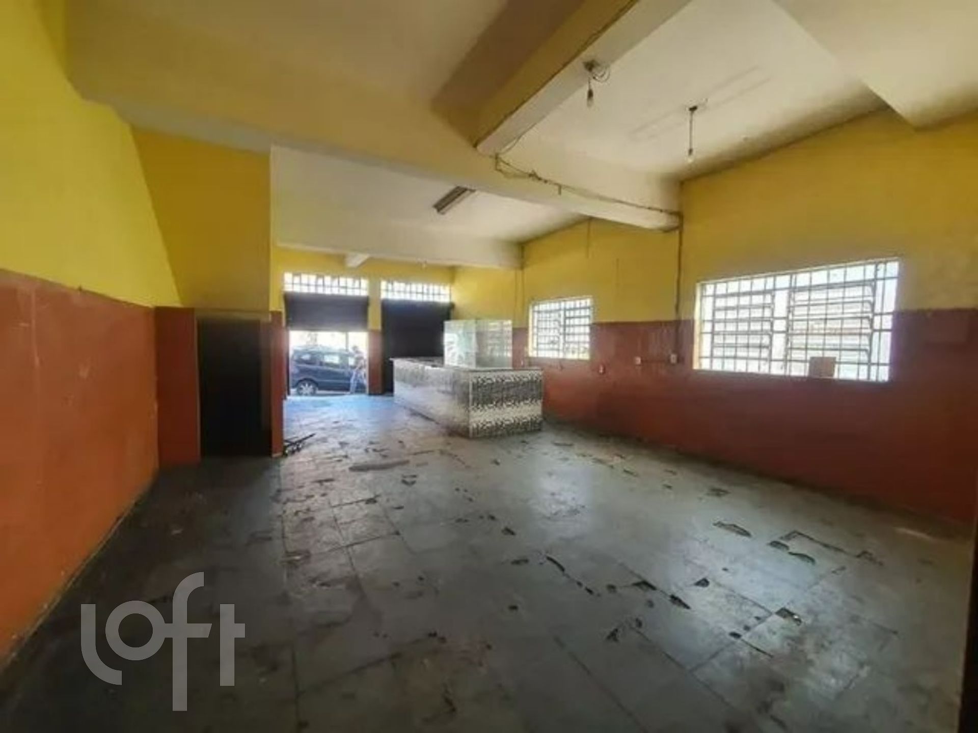 Casa à venda com 3 quartos, 300m² - Foto 2