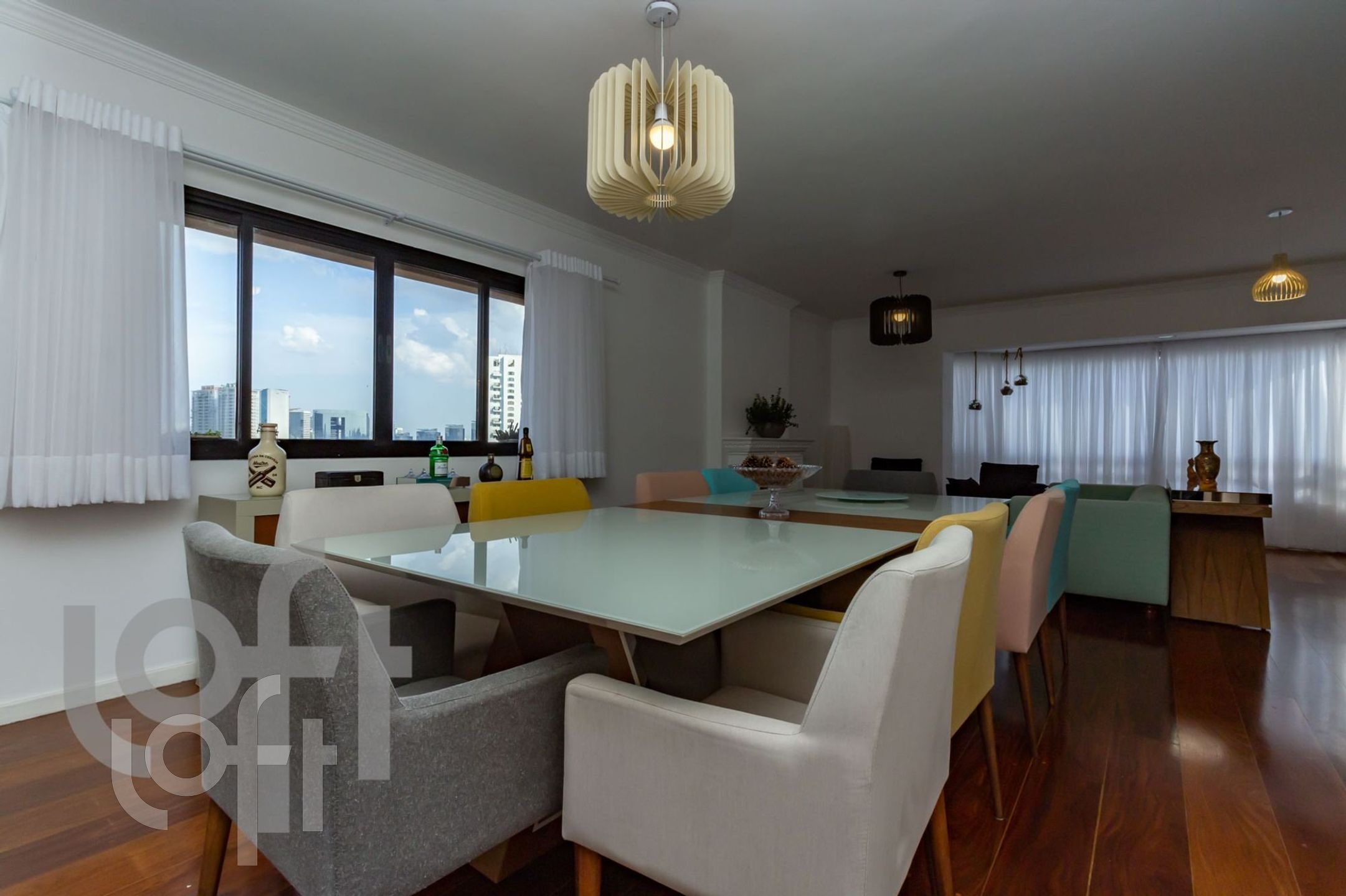 Apartamento à venda com 4 quartos, 253m² - Foto 1