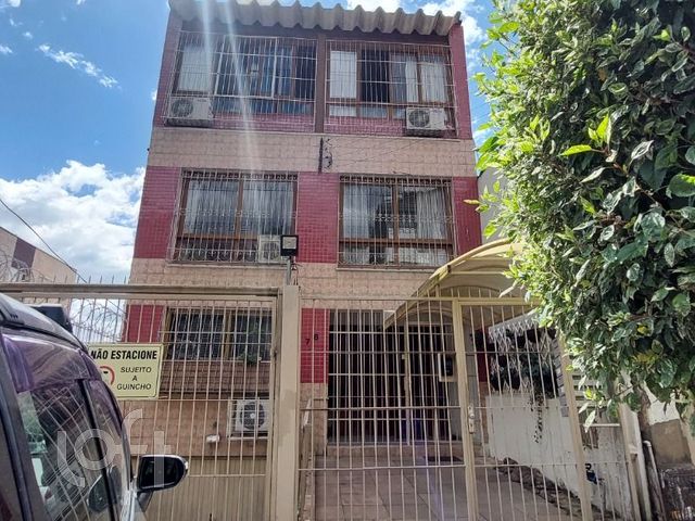 Apartamento com 119m², 3 dormitórios, 1 suíte, 1 vaga, Floresta em Porto Alegre