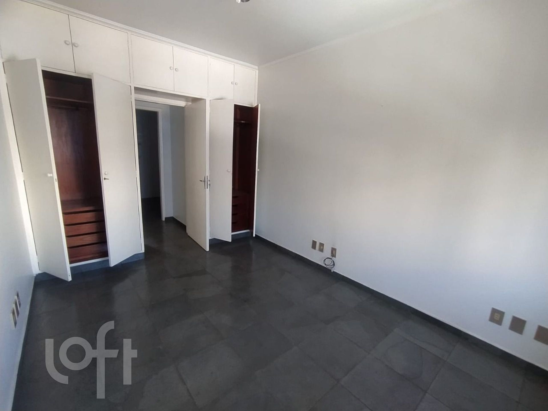 Apartamento à venda com 3 quartos, 100m² - Foto 1