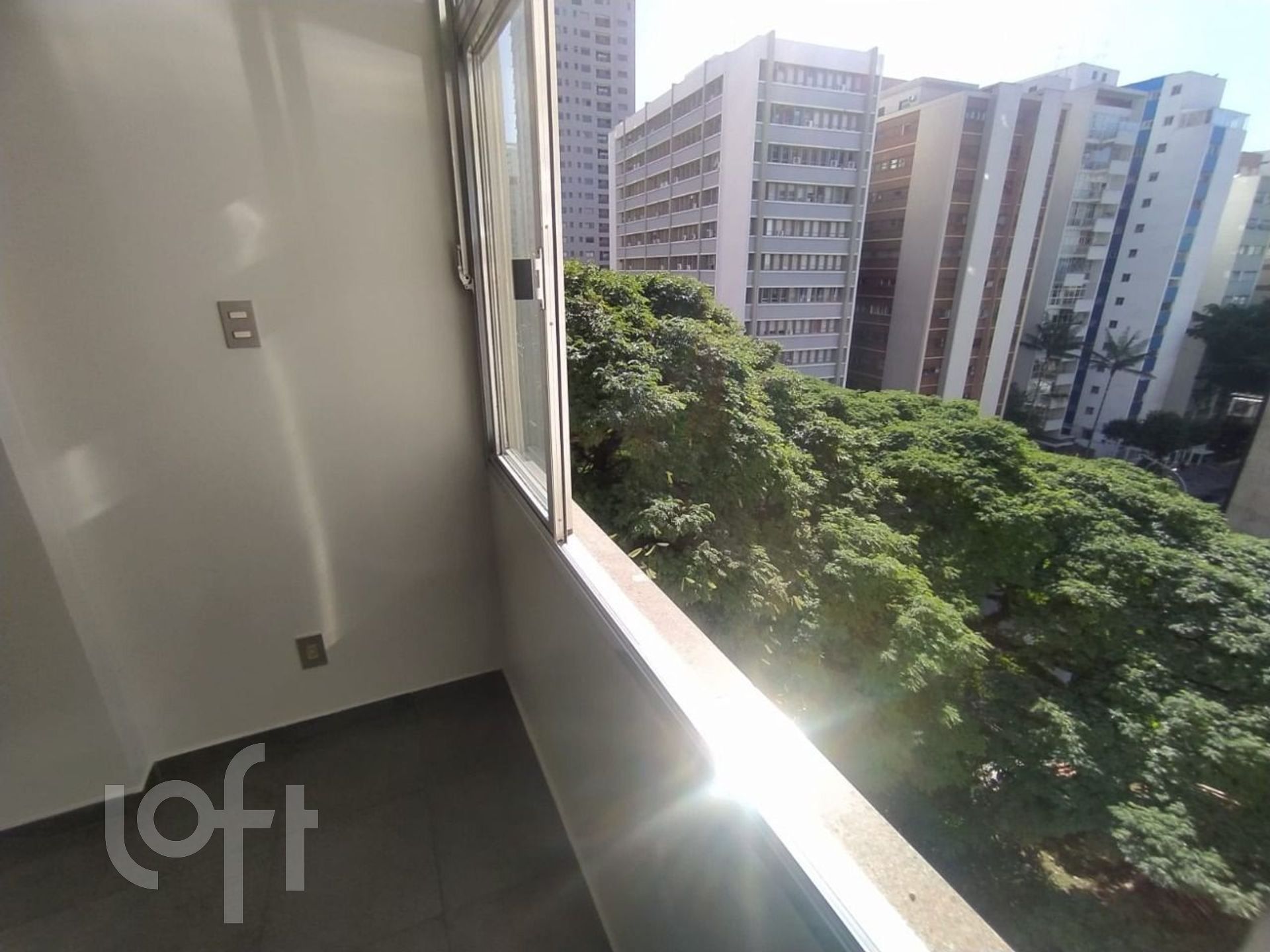 Apartamento à venda com 3 quartos, 100m² - Foto 2