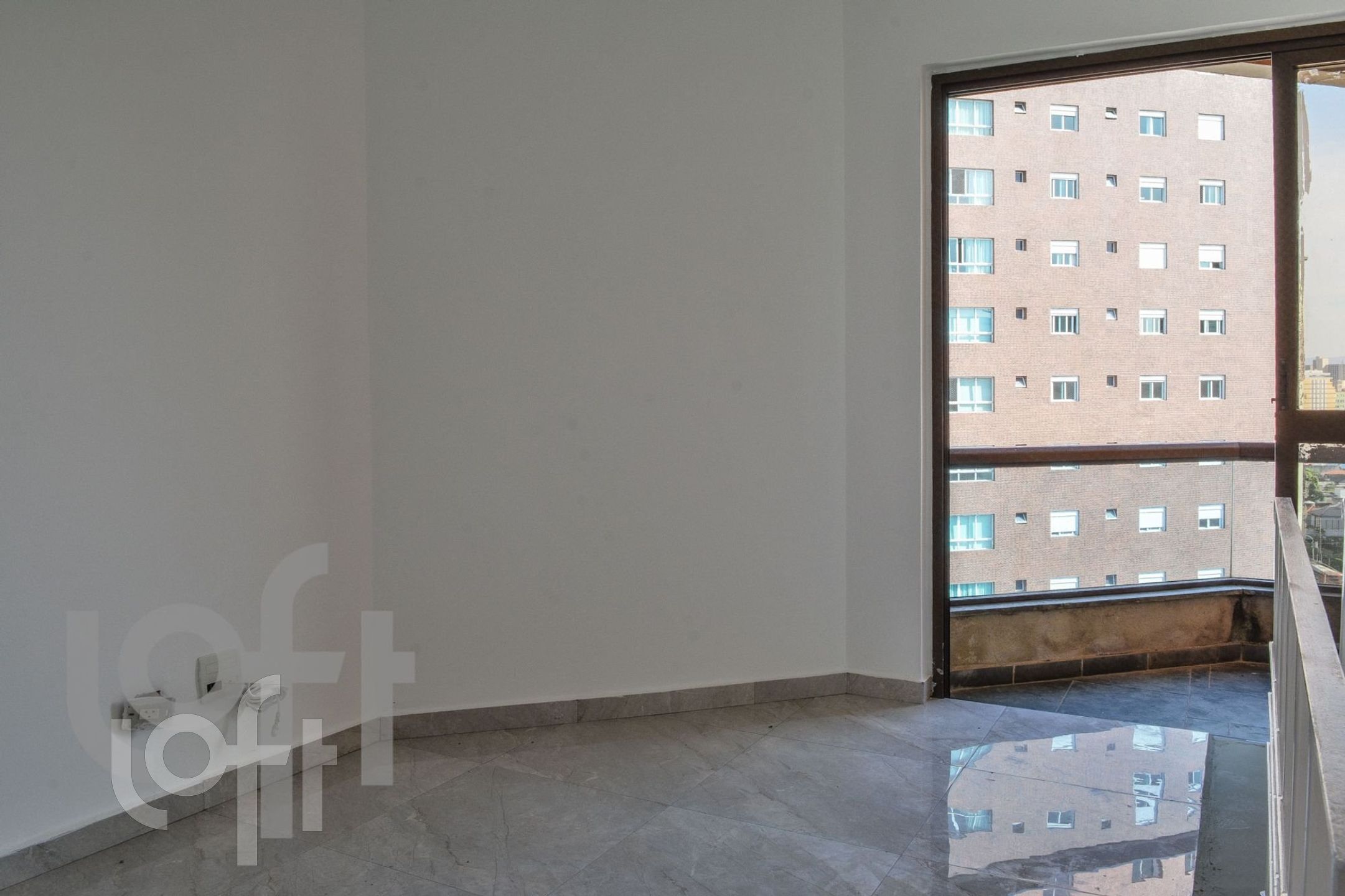 Apartamento à venda com 1 quarto, 62m² - Foto 4