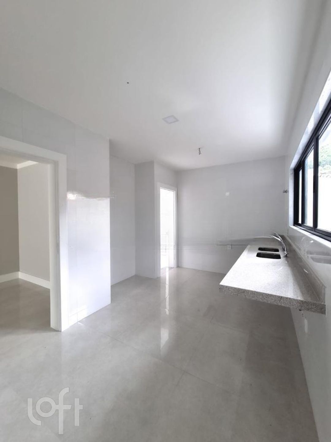 Casa à venda com 4 quartos, 350m² - Foto 30