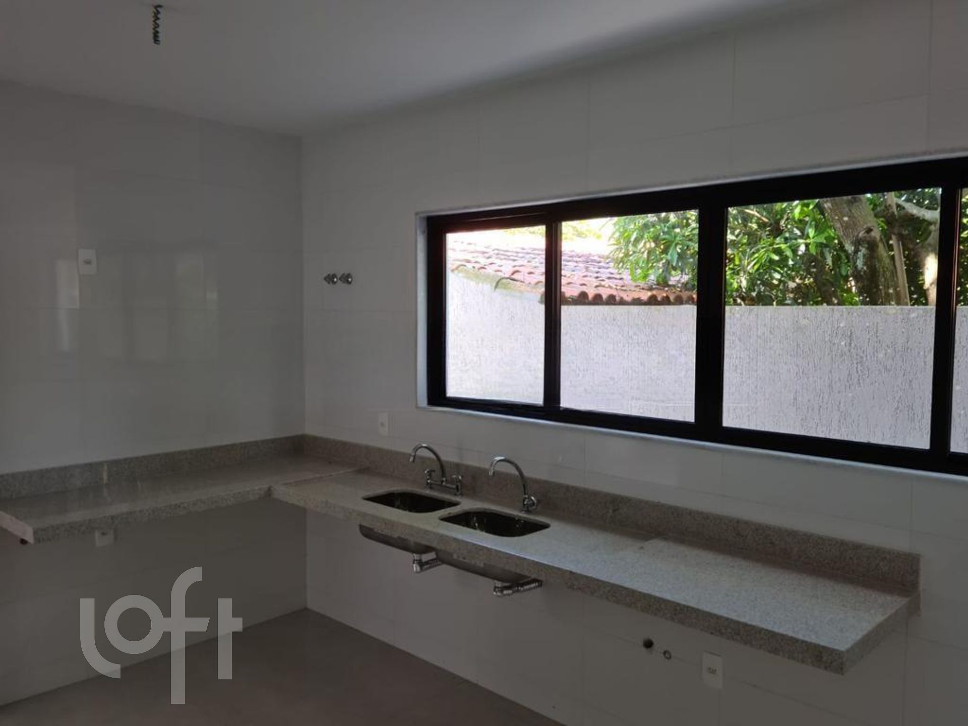 Casa à venda com 4 quartos, 350m² - Foto 24