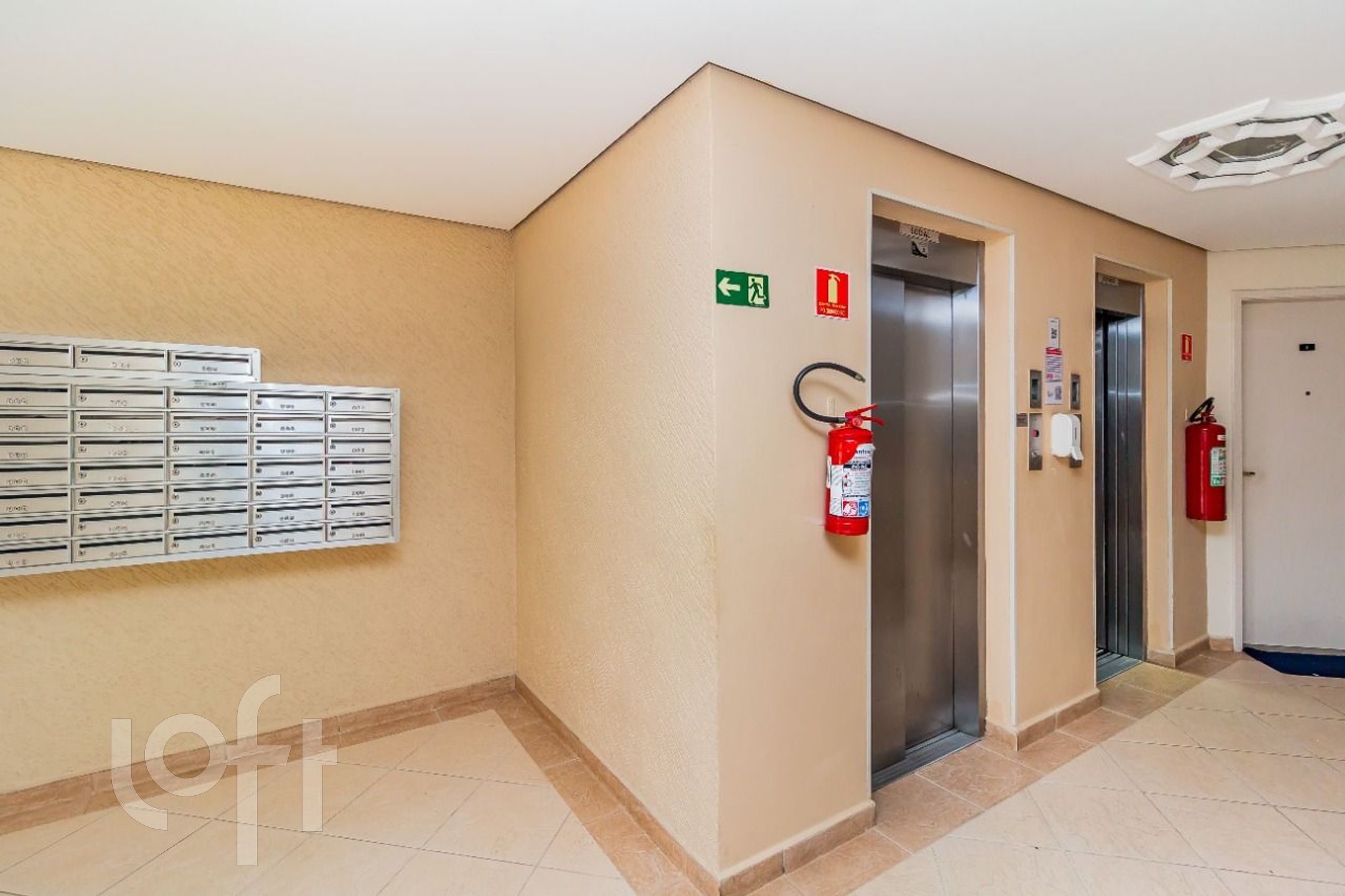 Apartamento à venda com 2 quartos, 55m² - Foto 31