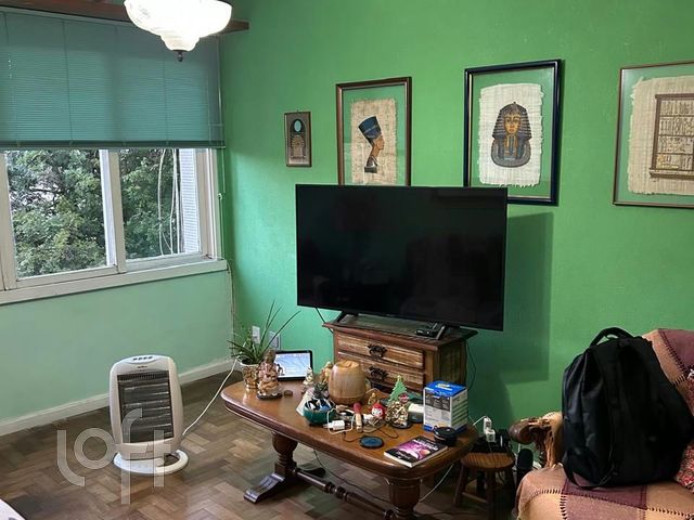 Apartamento com 225m², 3 dormitórios, 1 suíte, 1 vaga, Petrópolis em Porto Alegre