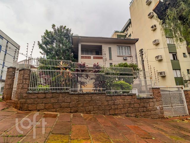 Apartamento com 169m², 2 dormitórios, 2 vagas, Petrópolis em Porto Alegre