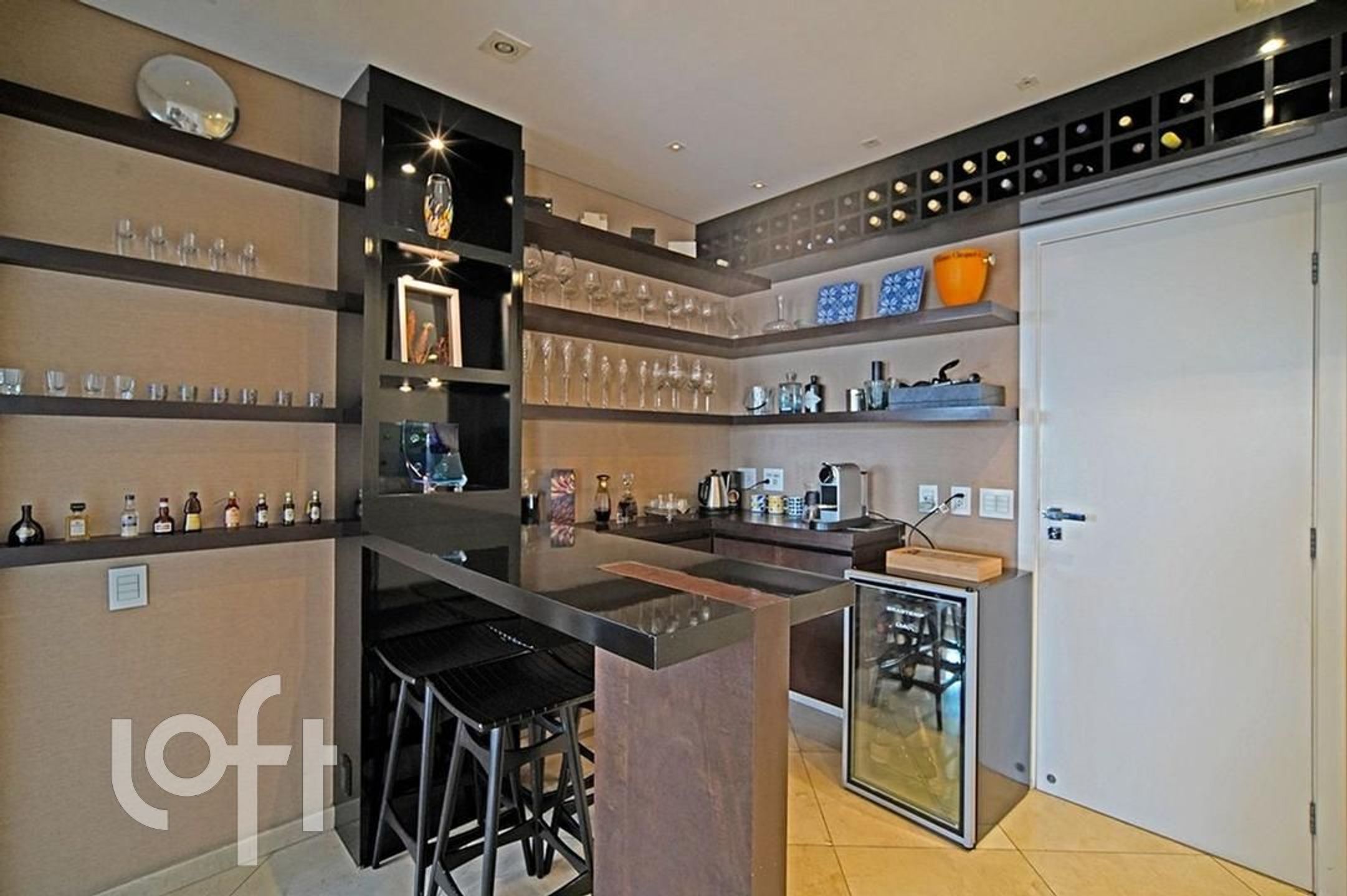 Apartamento à venda com 3 quartos, 225m² - Foto 19