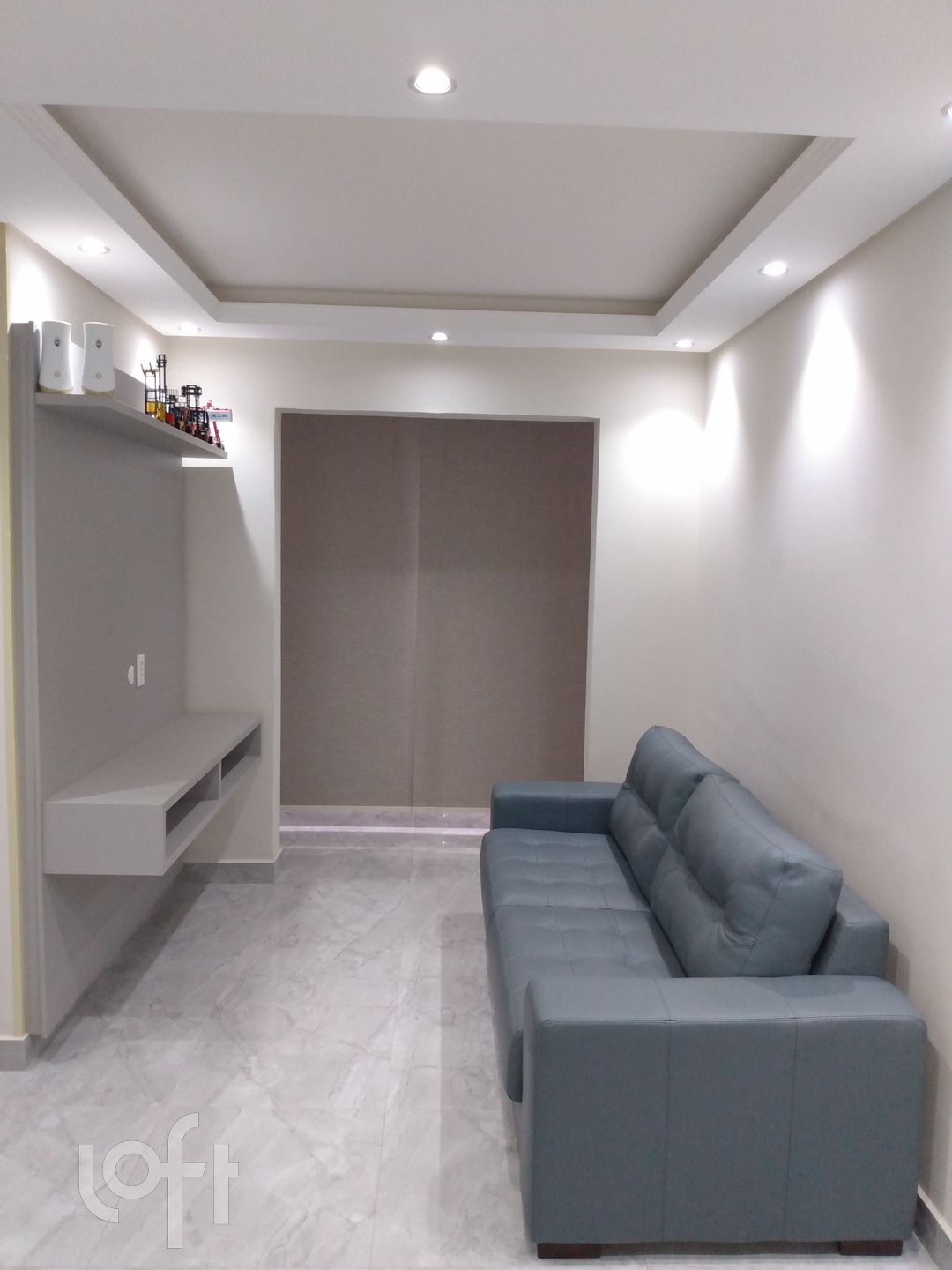 Apartamento à venda com 2 quartos, 42m² - Foto 3