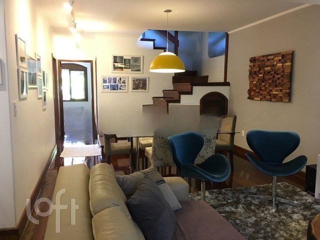 Casa com 271m², 4 dormitórios, 2 suítes, 3 vagas, Cristo Redentor em Porto Alegre