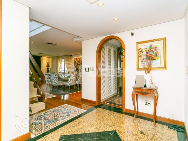 Apartamento com 603m², 5 dormitórios, 2 suítes, 3 vagas, Rio Branco em Porto Alegre