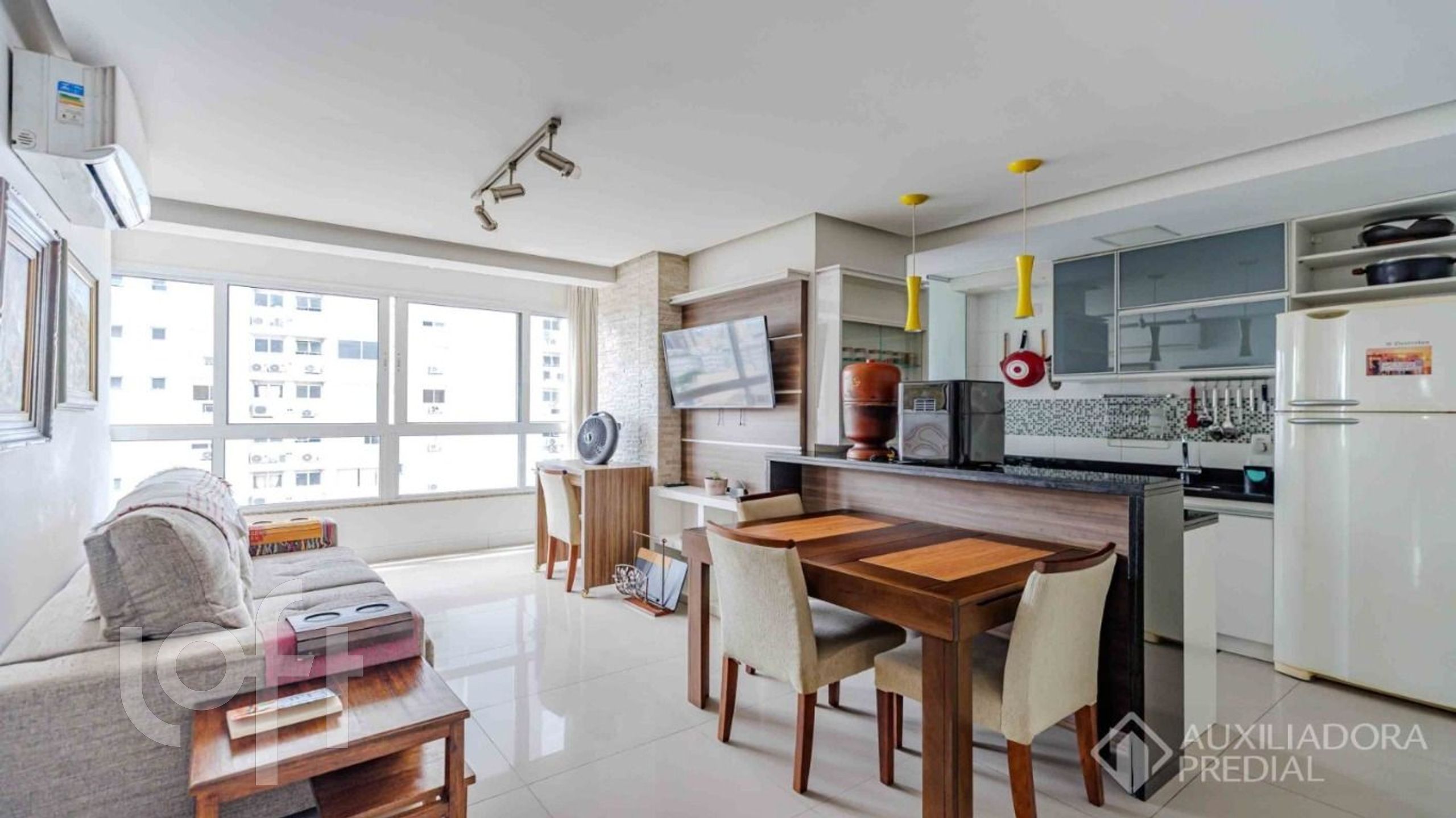 Apartamento com 84m², 3 dormitórios, 1 suíte, 2 vagas, Santana em Porto Alegre