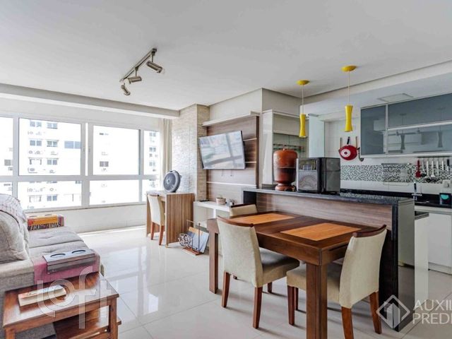 Apartamento com 84m², 3 dormitórios, 1 suíte, 2 vagas, Santana em Porto Alegre