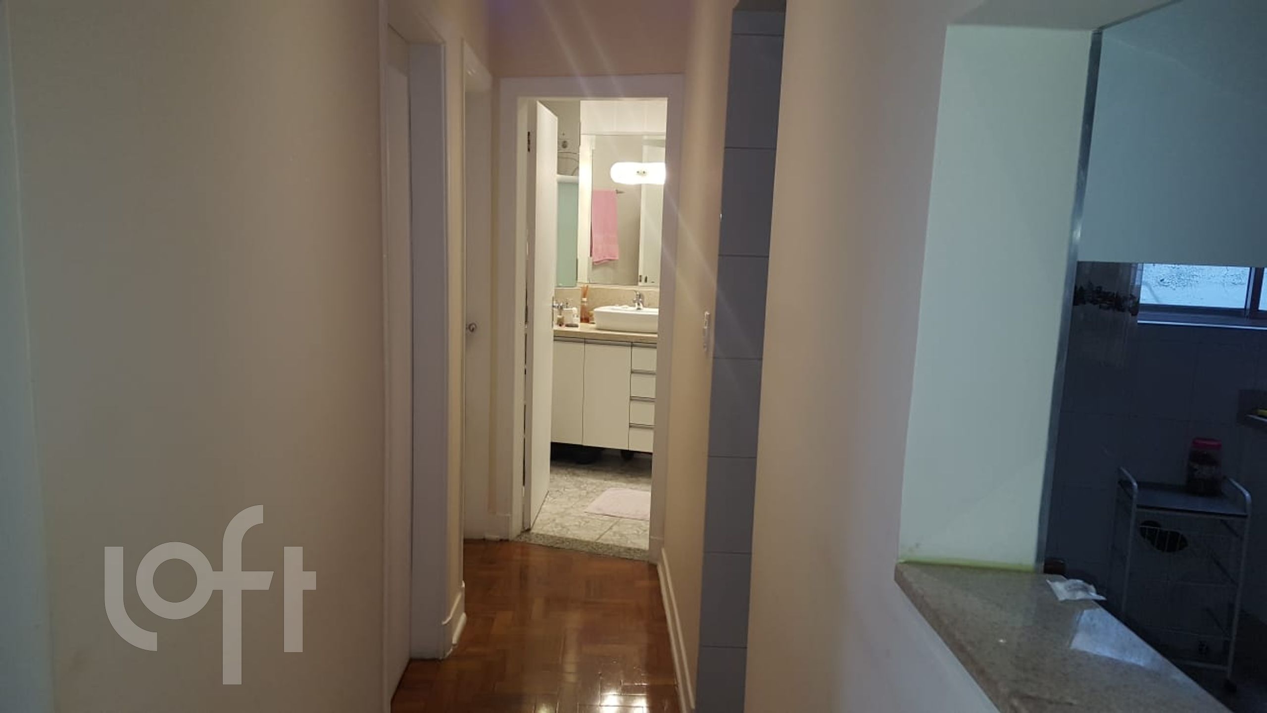 Apartamento à venda com 2 quartos, 75m² - Foto 2