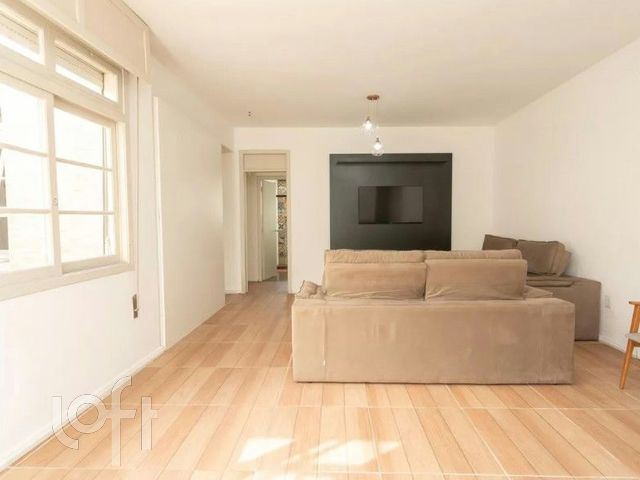 Apartamento com 121m², 3 dormitórios, 2 vagas, Petrópolis em Porto Alegre