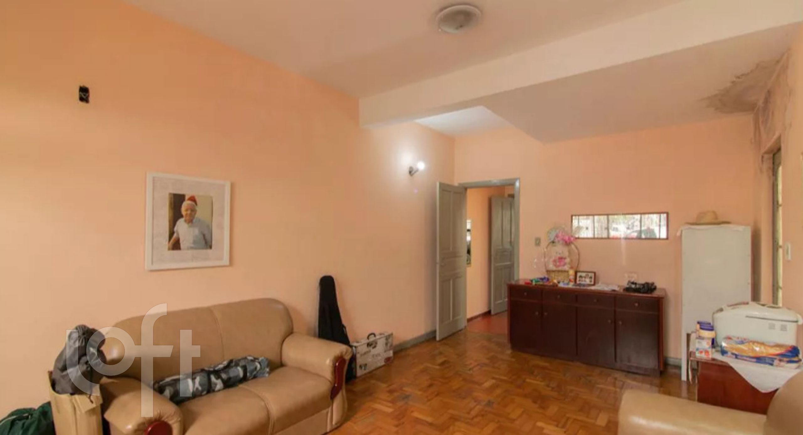 Casa à venda com 2 quartos, 200m² - Foto 2