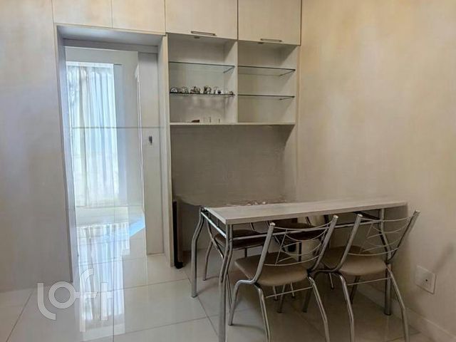 Apartamento com 48m², 2 dormitórios, 1 suíte, 1 vaga, Menino Deus em Porto Alegre