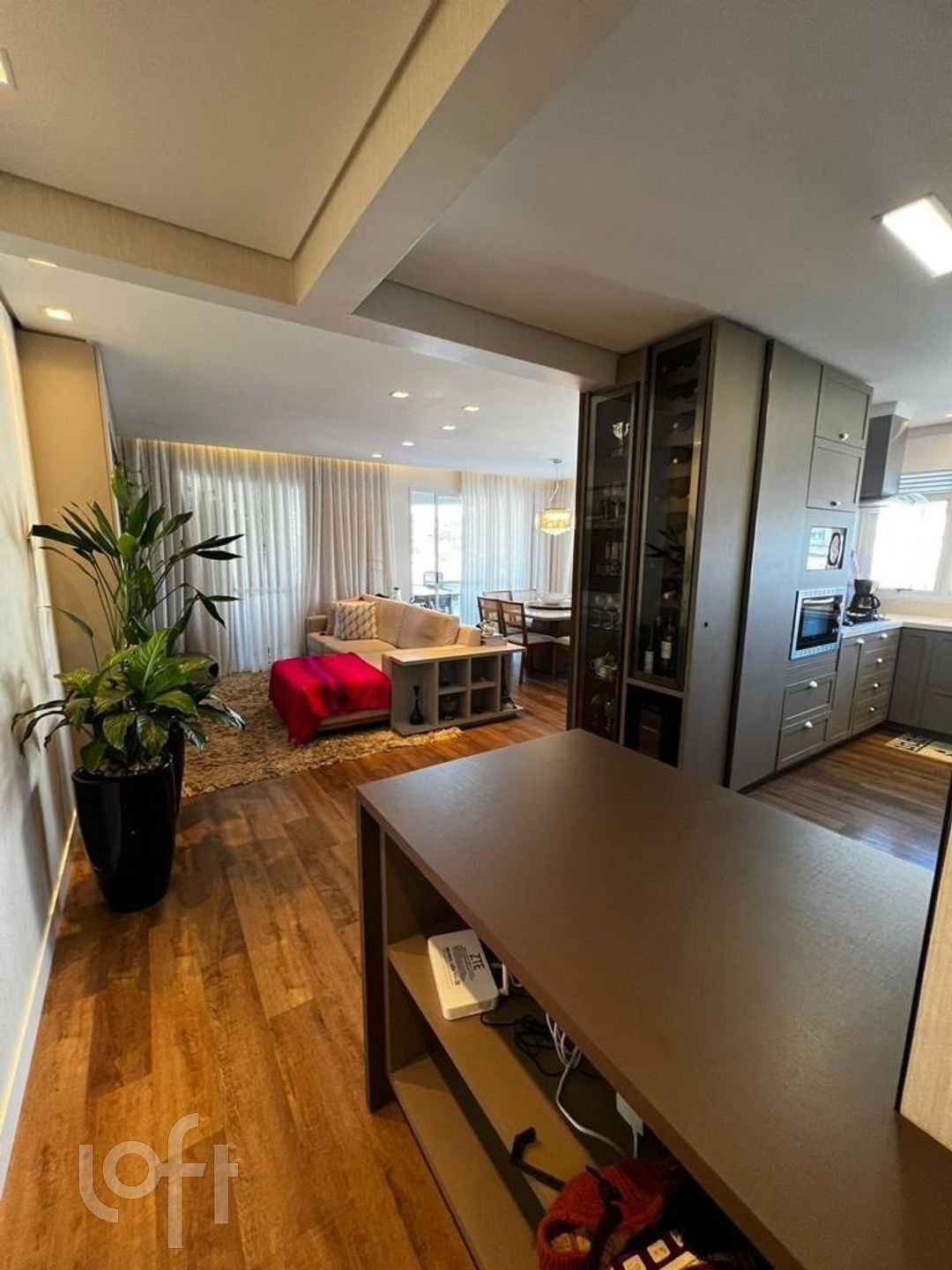 Apartamentos com 237m², 3 quartos, 3 suítes, 2 garagens, no bairro Itacorubi em Florianópolis