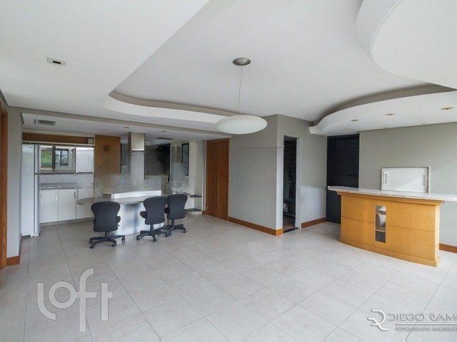 Apartamento com 120m², 3 dormitórios, 1 suíte, 2 vagas, Três Figueiras em Porto Alegre