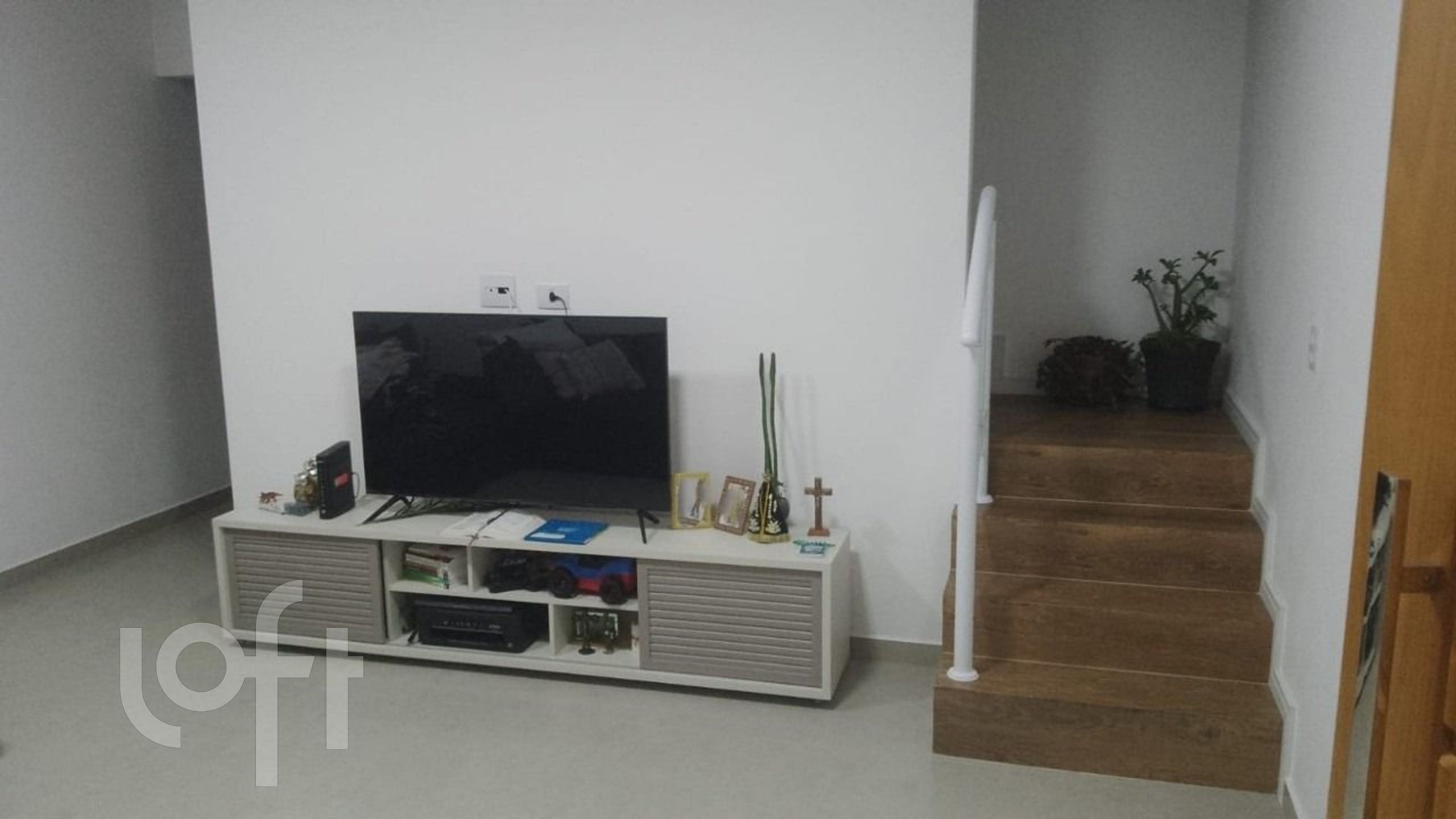 Casa à venda com 3 quartos, 120m² - Foto 1