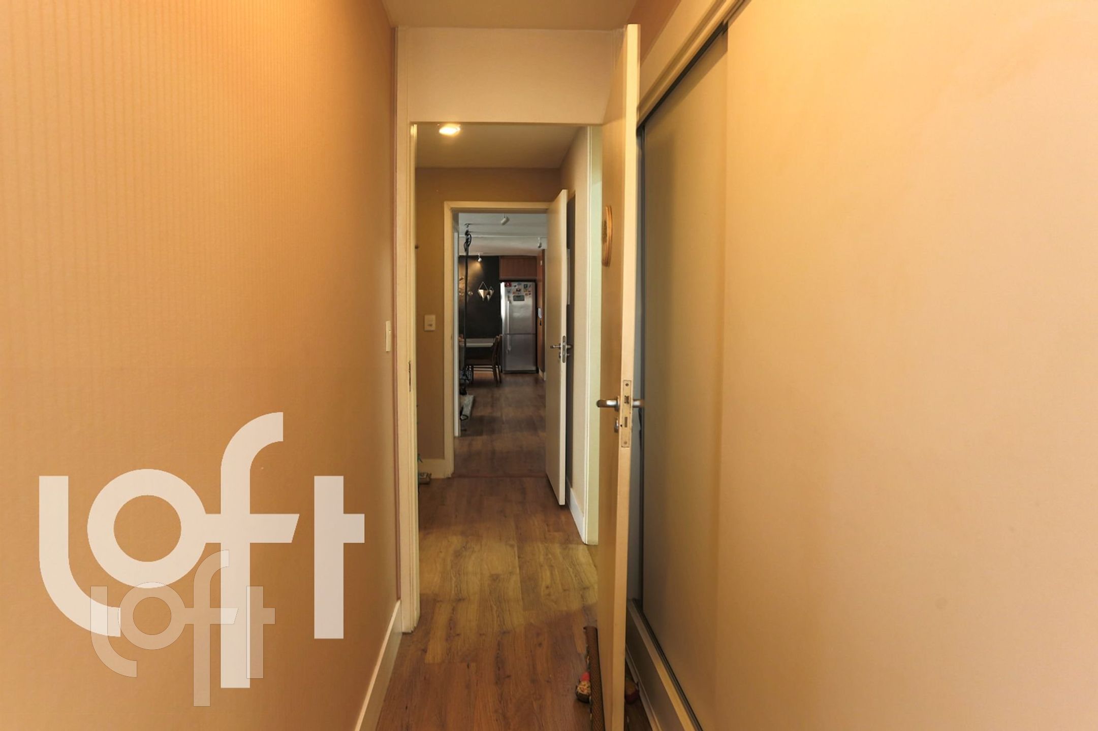 Apartamento à venda com 3 quartos, 117m² - Foto 2