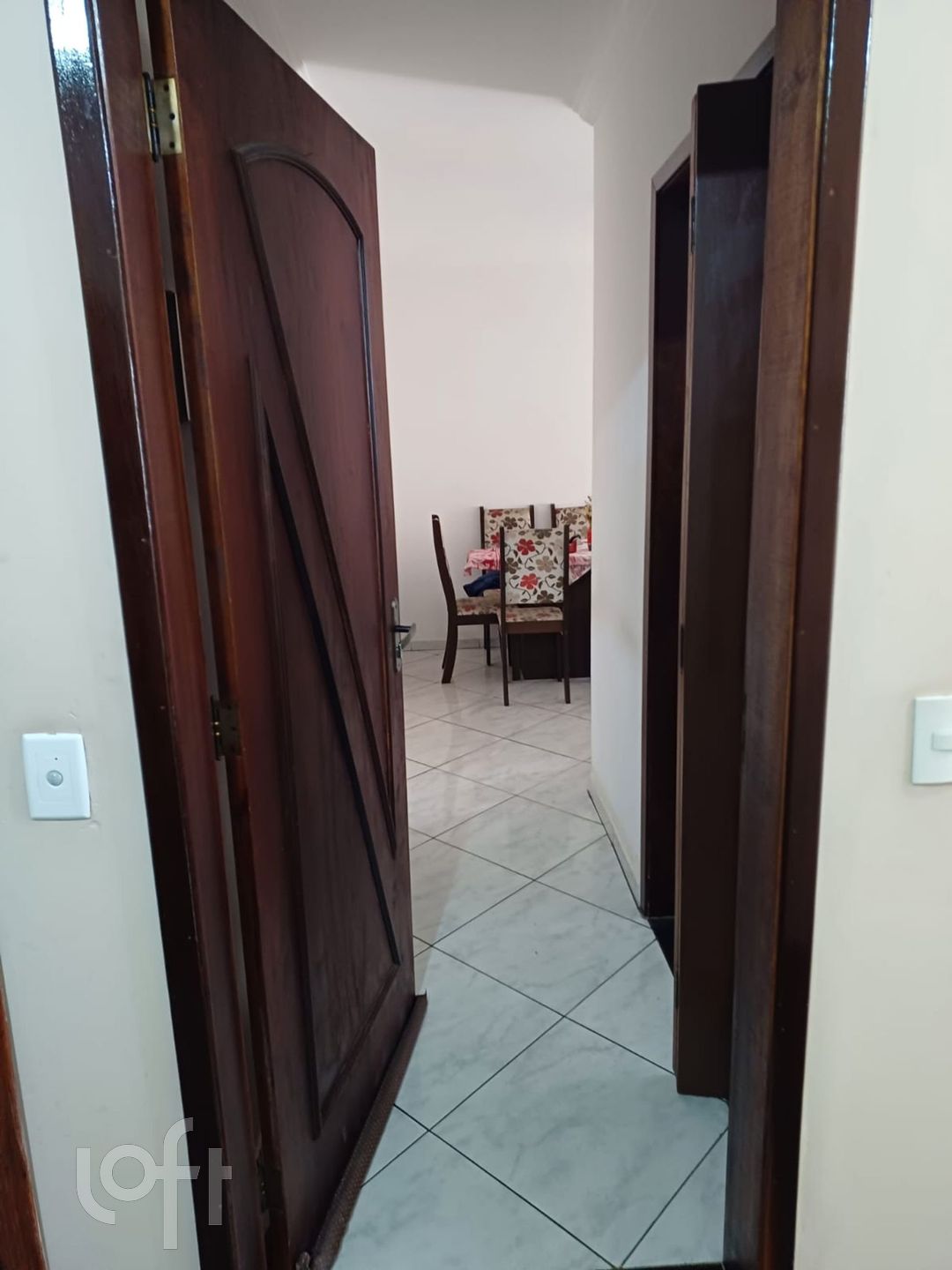 Apartamento à venda com 2 quartos, 70m² - Foto 4