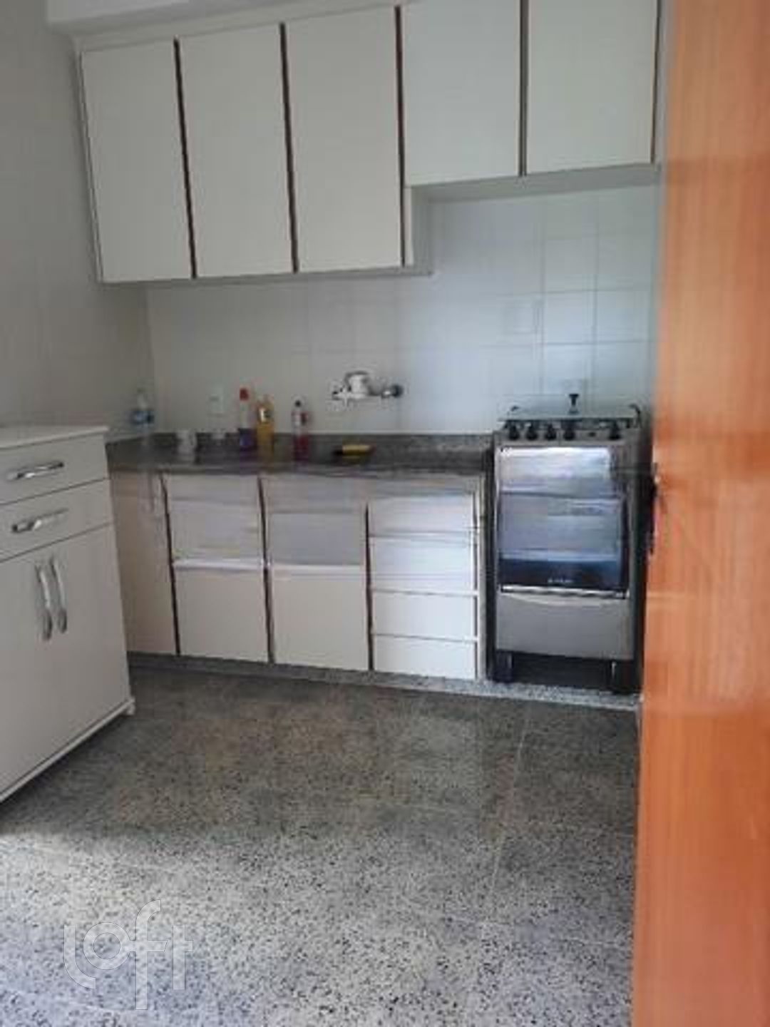 Apartamento à venda com 3 quartos, 85m² - Foto 2