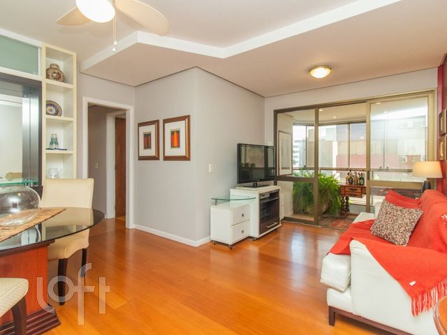 Apartamento com 105m², 3 dormitórios, 1 suíte, 1 vaga, Menino Deus em Porto Alegre