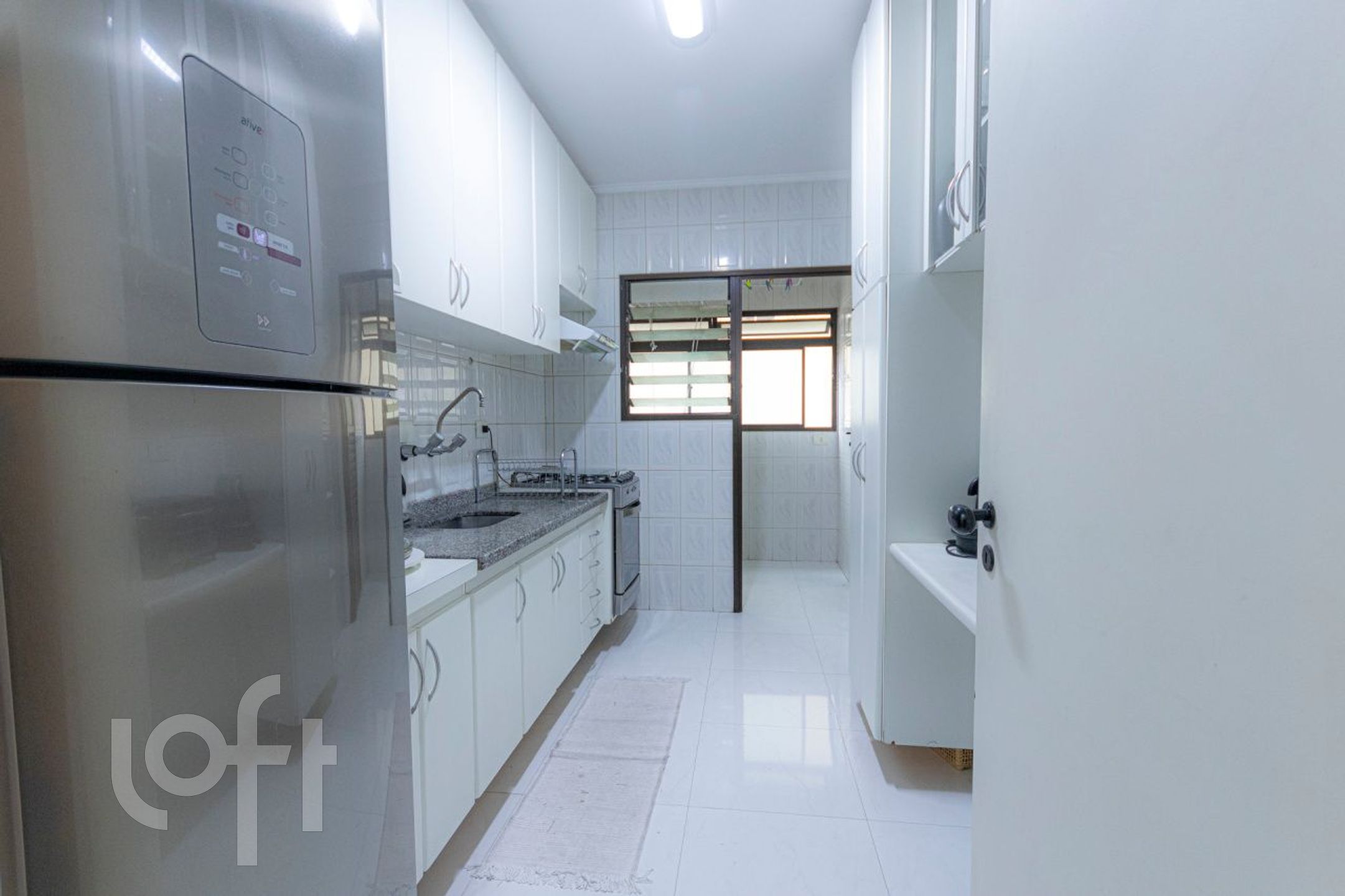 Apartamento à venda com 3 quartos, 72m² - Foto 4