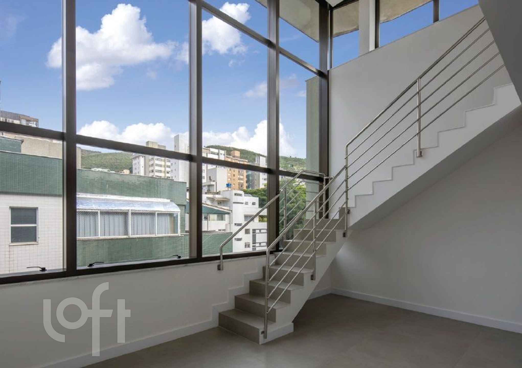 Apartamento à venda com 3 quartos, 163m² - Foto 1