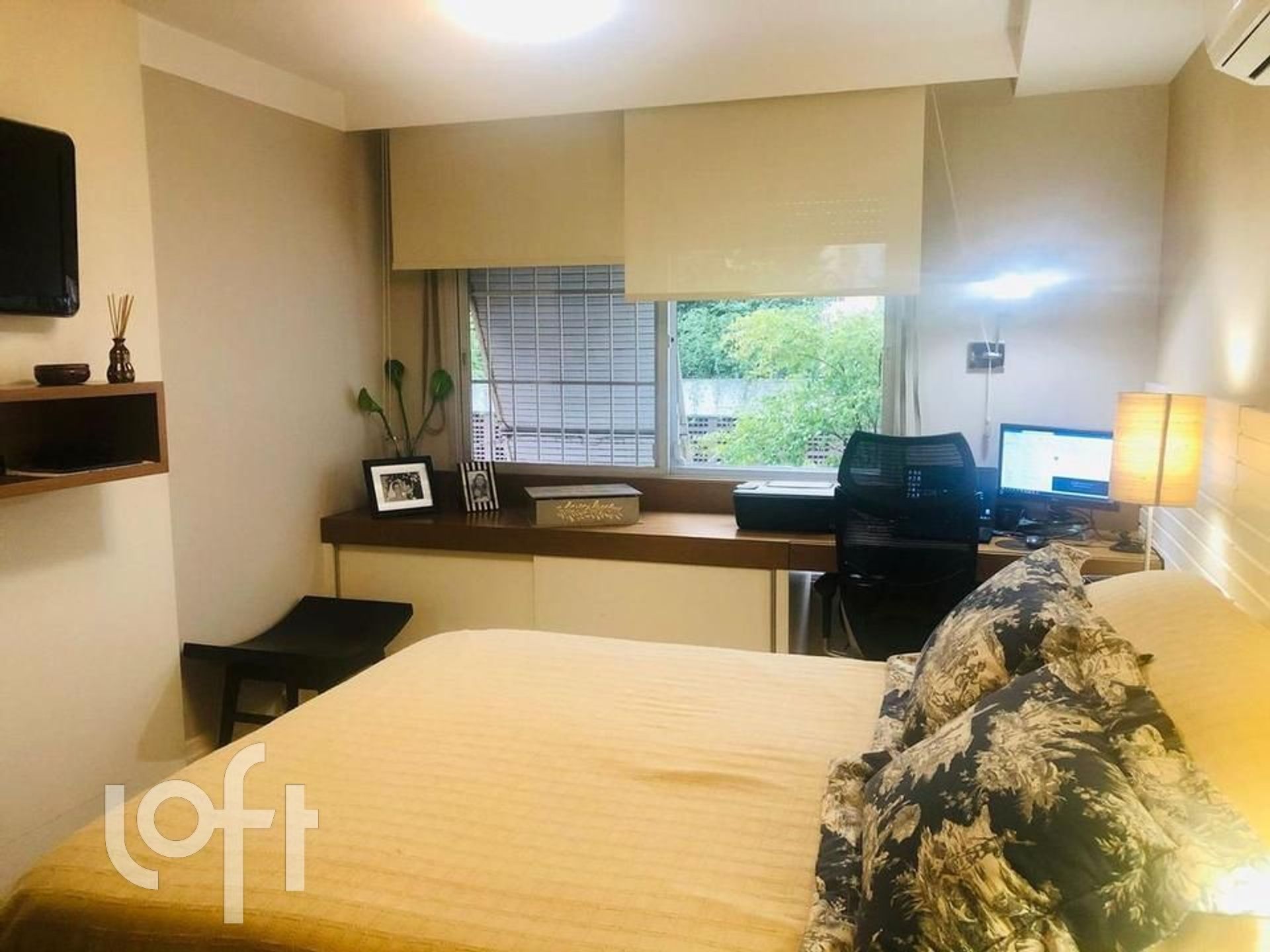 Apartamento à venda com 3 quartos, 212m² - Foto 3