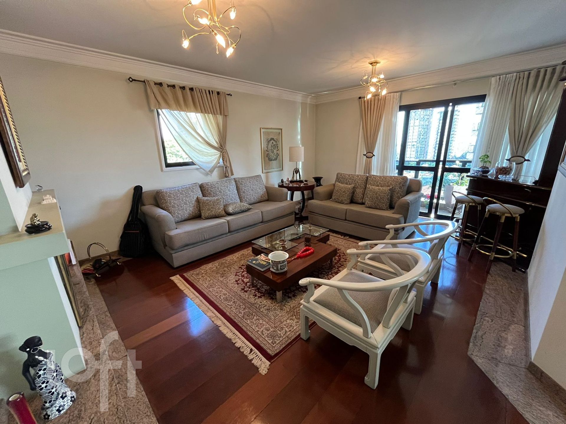 Apartamento à venda em Vila Regente Feijó com 210 m², 3 quartos, 3 vagas