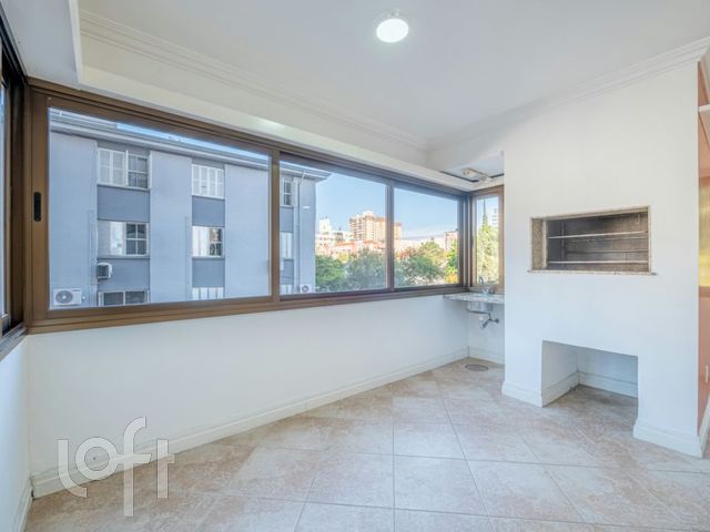 Apartamento com 109m², 3 dormitórios, 1 suíte, 2 vagas, Menino Deus em Porto Alegre