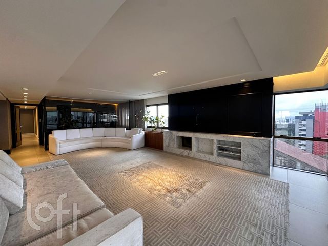 Apartamento com 248m², 3 dormitórios, 3 suítes, 4 vagas, Petrópolis em Porto Alegre