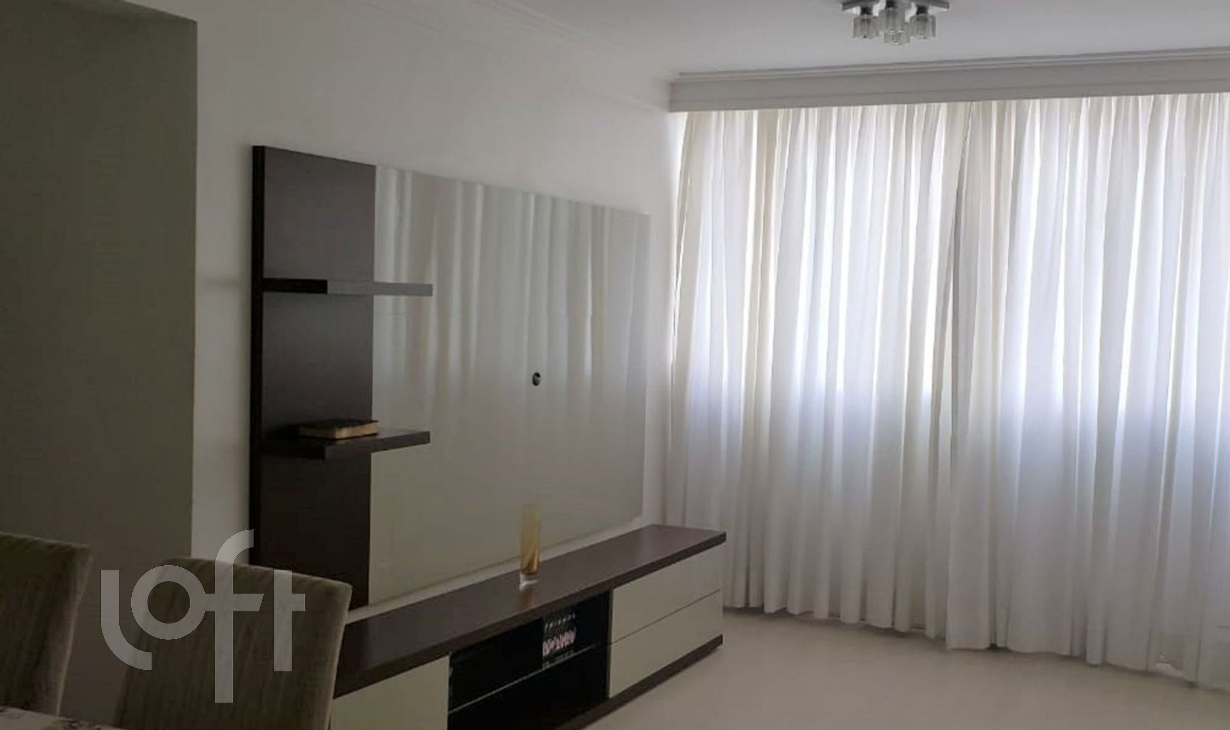 Apartamento à venda com 2 quartos, 70m² - Foto 1