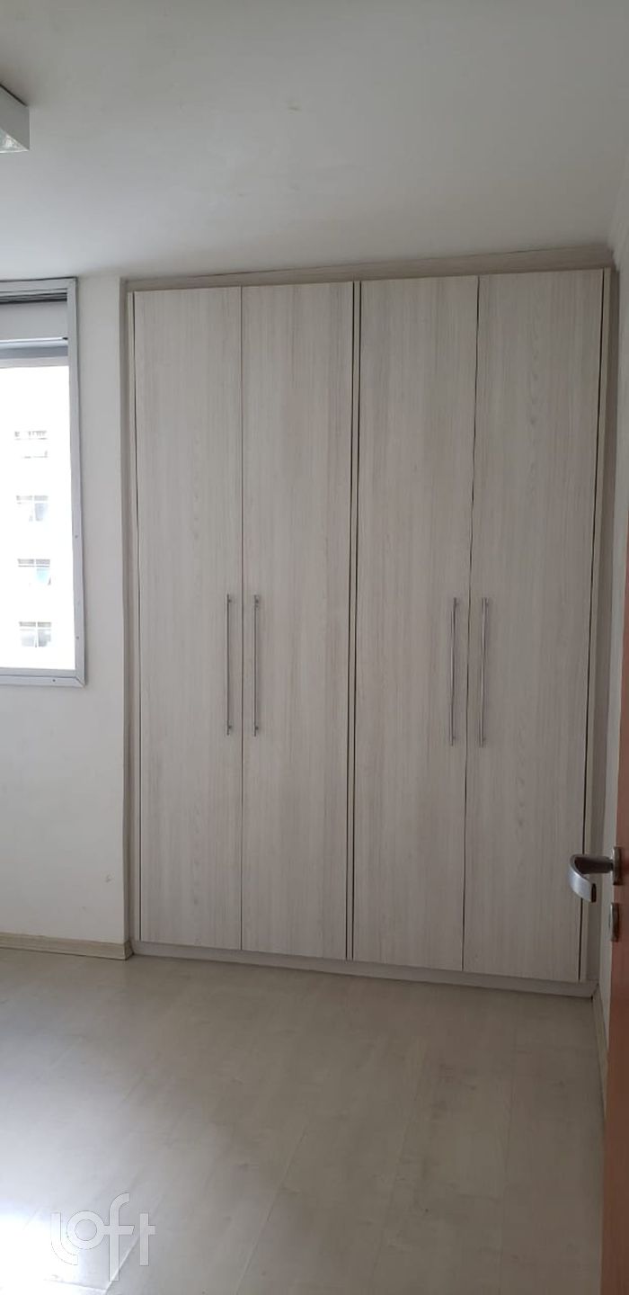 Apartamento à venda com 2 quartos, 70m² - Foto 2