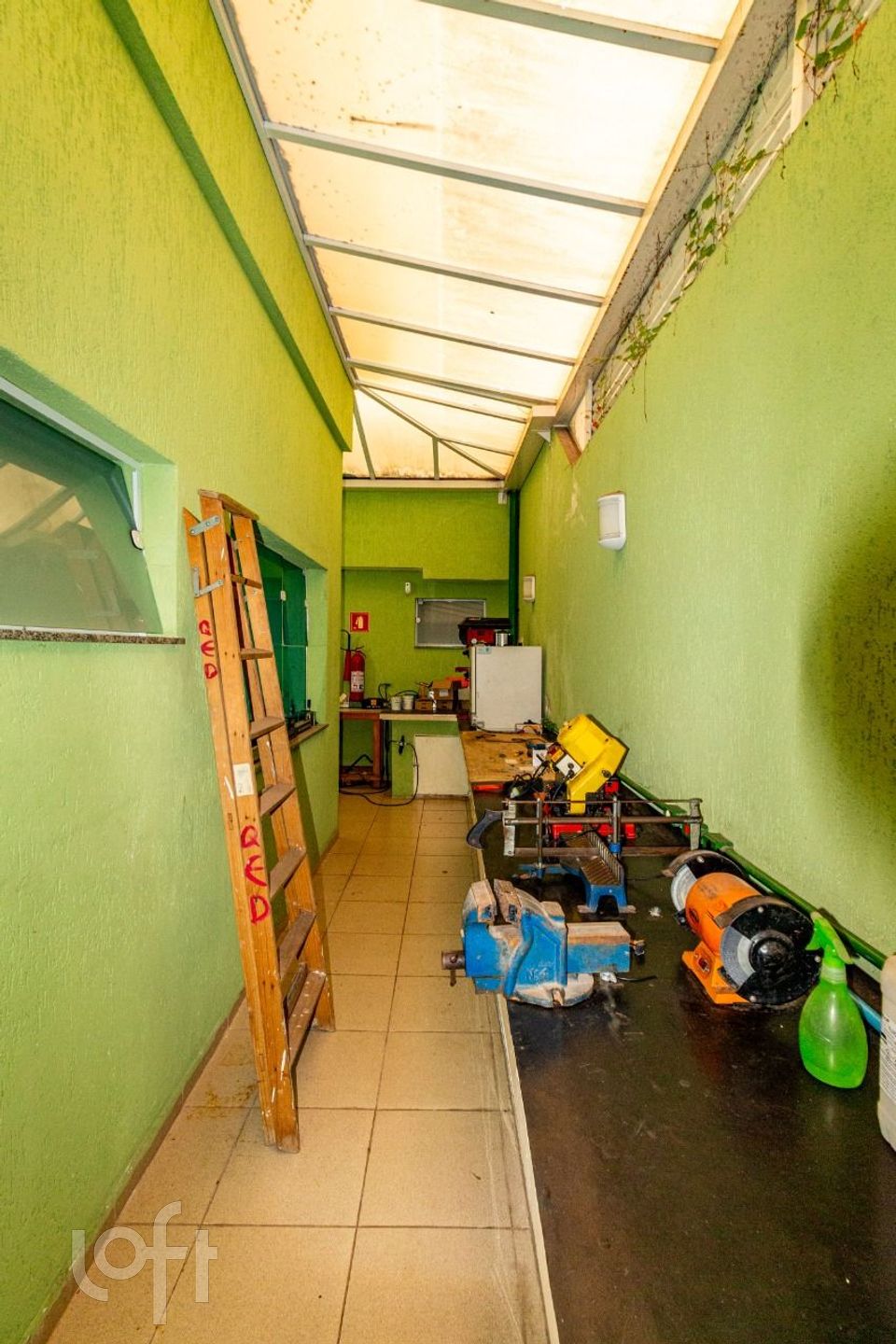 Casa à venda com 2 quartos, 131m² - Foto 11