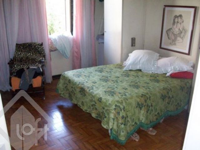 Casa com 279m², 6 dormitórios, 2 suítes, 3 vagas, Cristo Redentor em Porto Alegre
