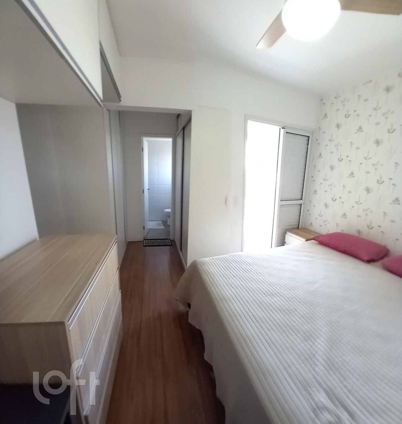 Apartamento à venda com 3 quartos, 94m² - Foto 2