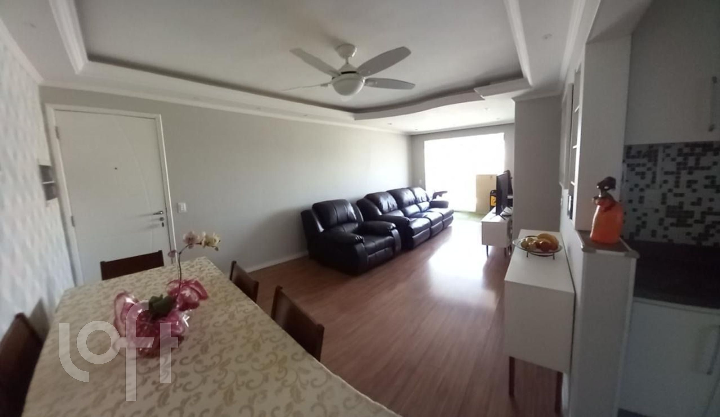 Apartamento à venda com 3 quartos, 94m² - Foto 1