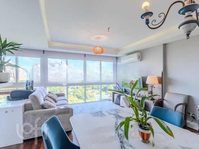 Apartamento com 254m², 3 dormitórios, 1 suíte, 2 vagas, Bela Vista em Porto Alegre