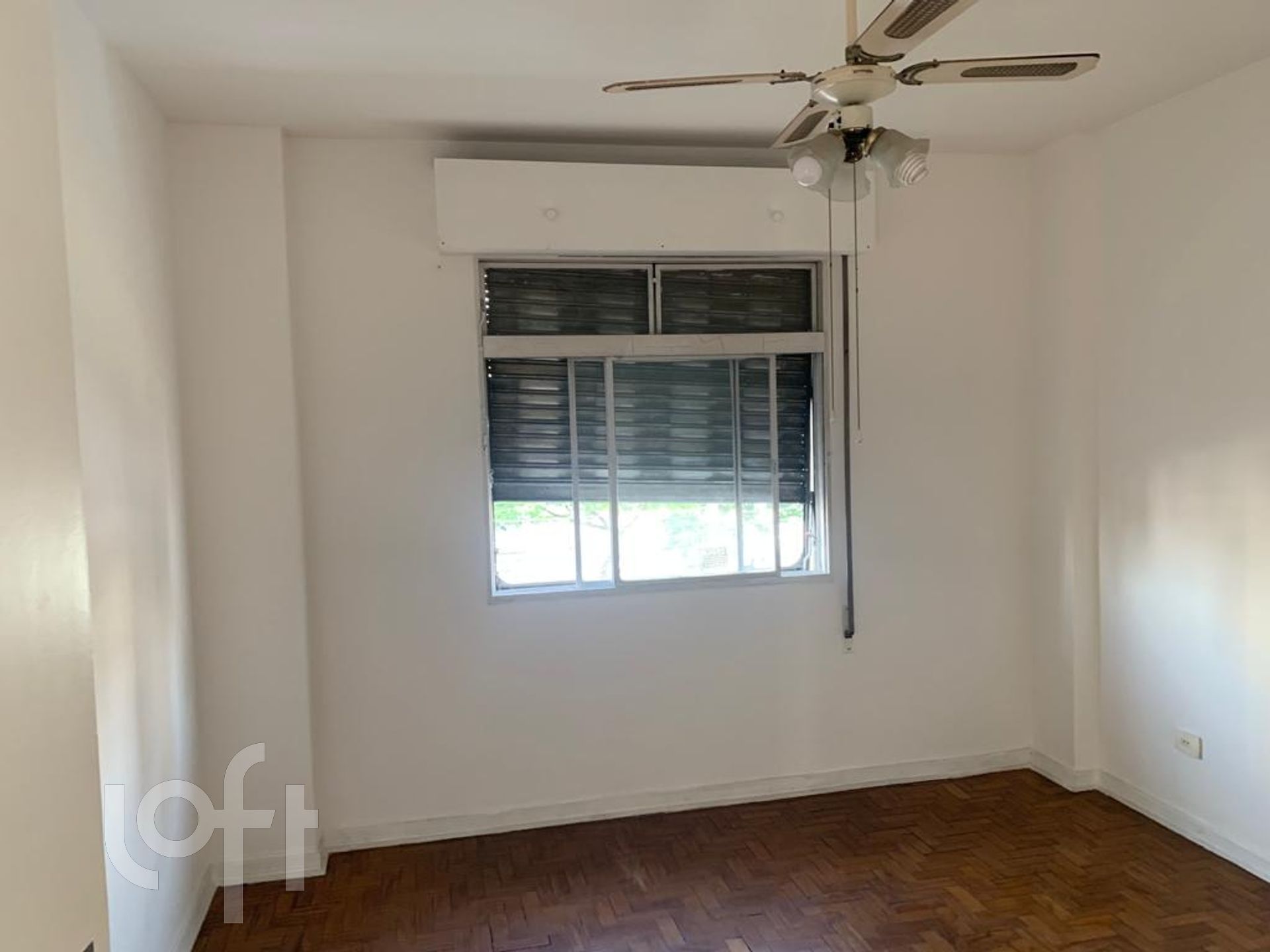 Apartamento à venda com 2 quartos, 75m² - Foto 4