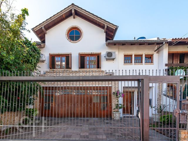 Casa com 300m², 4 dormitórios, 3 suítes, 6 vagas, Jardim Botânico em Porto Alegre